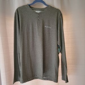 Columbia Thistletown Park Henley 2 button Shirt Medium